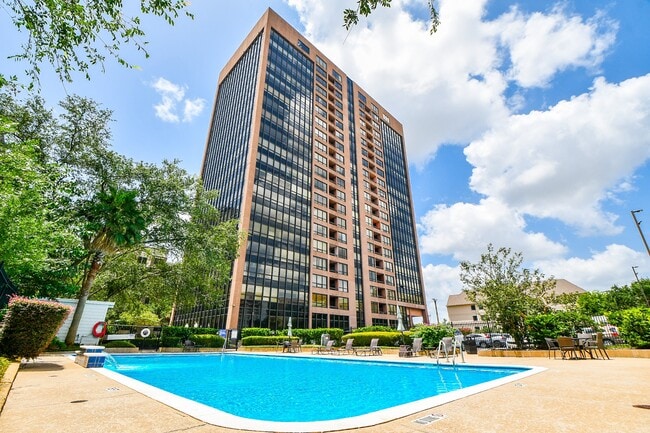 Building Photo - 5150 Hidalgo St