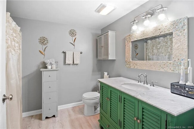 Building Photo - 3250 Fairfield Ave