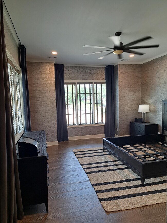 Building Photo - 7085 Fain Park Dr