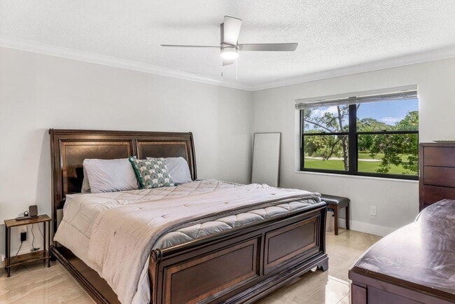 Building Photo - 12926 Briarlake Dr