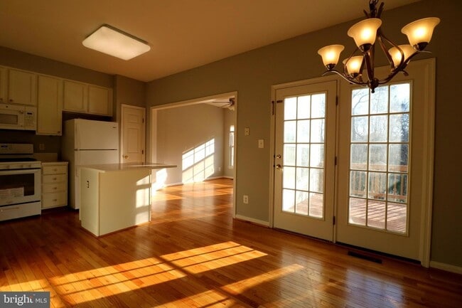 Building Photo - 2581 Sutters Mill Dr