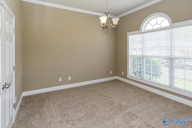 Building Photo - 8821 Belle Mor Dr NW