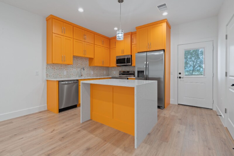 Building Photo - 124 S Mockingbird Cir