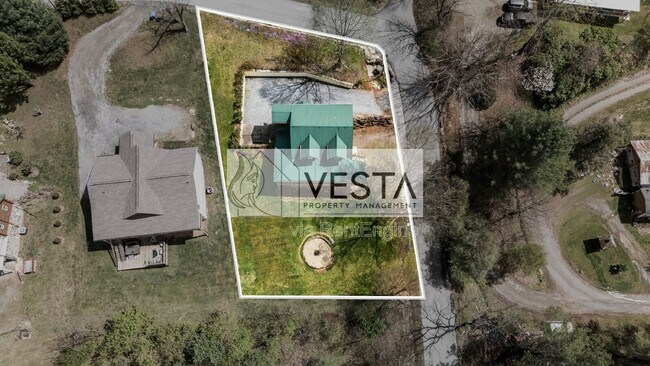 Building Photo - 131 Tanner Trail