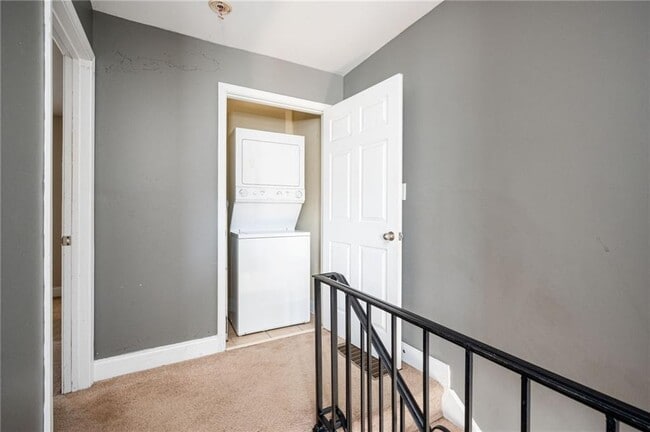 Building Photo - 31 Villa Ct SE