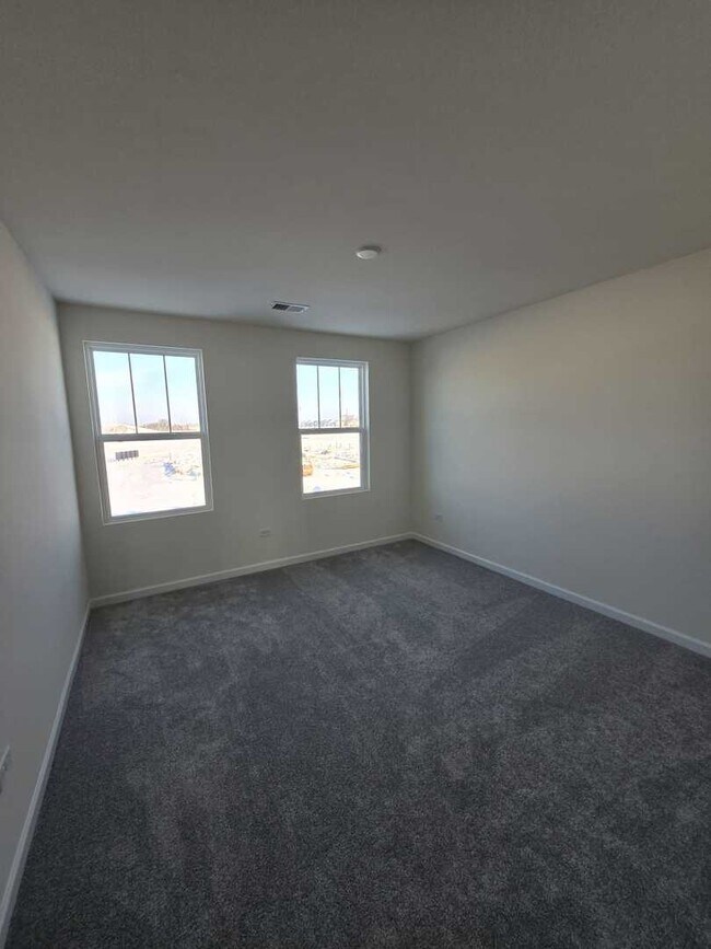 Building Photo - 2223 Ryegrass Ln