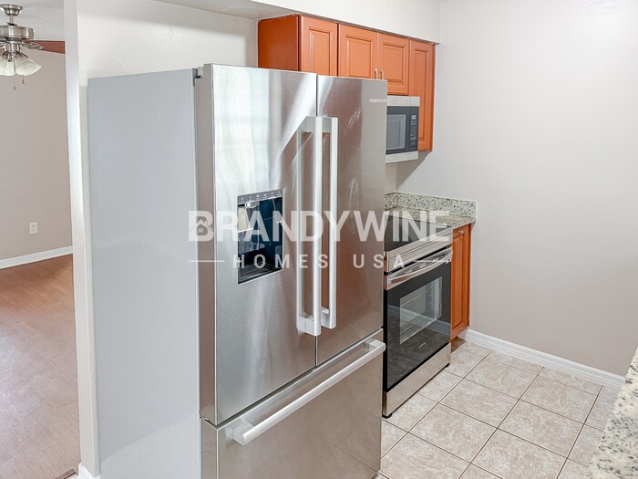 Building Photo - 215 Shore Rd