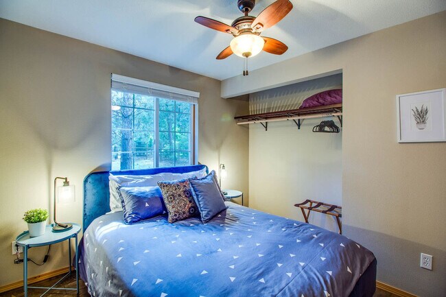 Building Photo - 17184 Island Loop Way