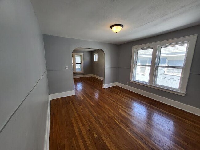 Building Photo - 416 Boyden St