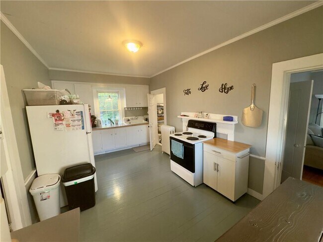 Kitchen - 45 Washington St