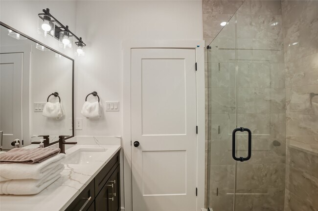 Building Photo - 8017 Cora St