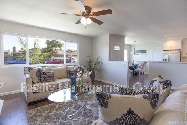 Building Photo - 888 Narwhal St