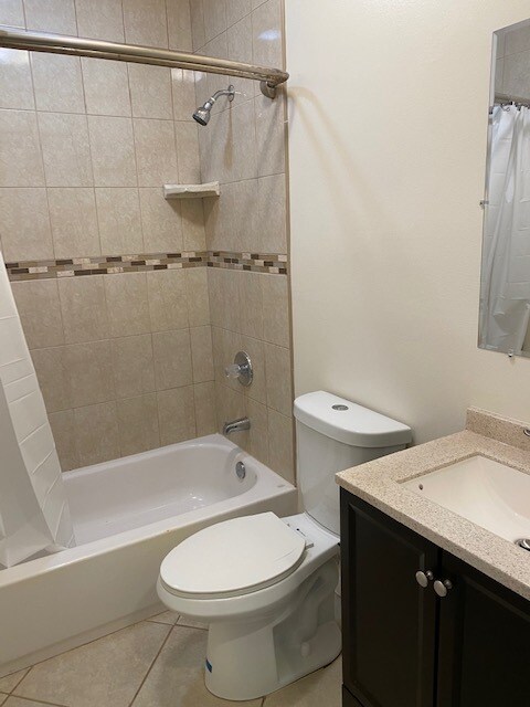 Building Photo - 1454 S Cloverdale Ave