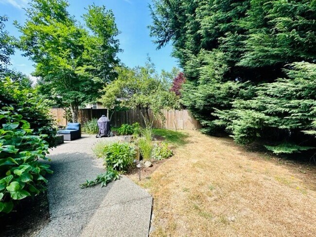 Building Photo - 3bd/2ba Duvall House