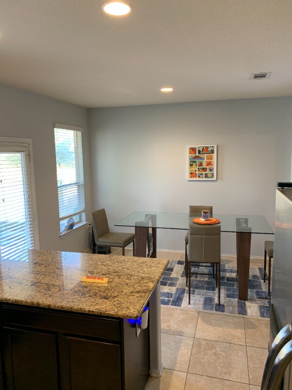 Building Photo - 5900 Zachary Scott St