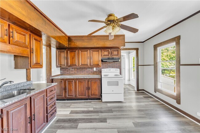 Building Photo - 3116 W 88th St