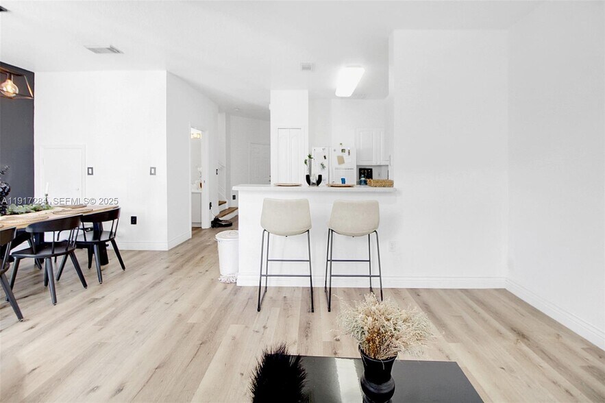 Building Photo - 4362 NW 114th Path