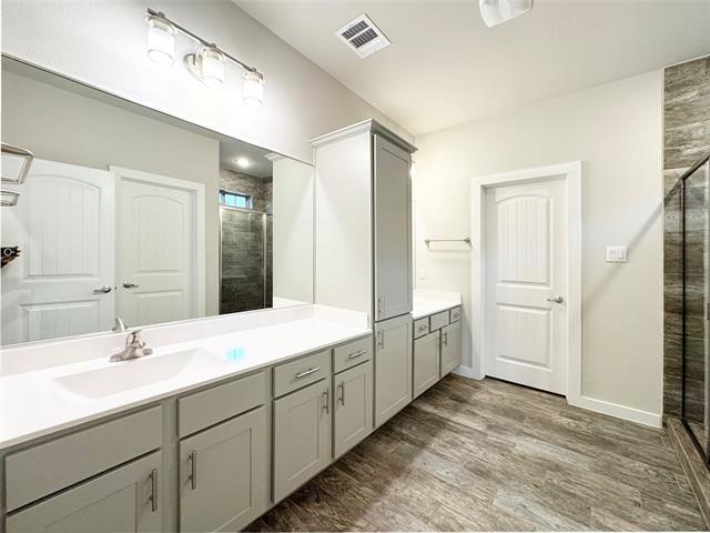 Building Photo - 557 S Utah Dr