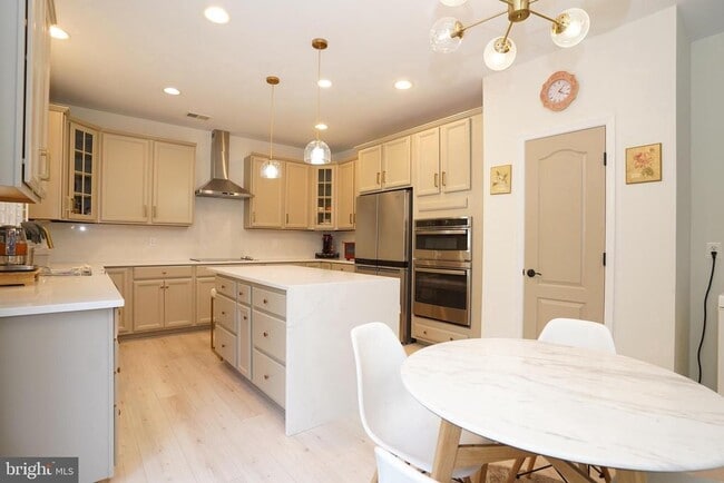 Building Photo - 20779 Crescent Pointe Pl