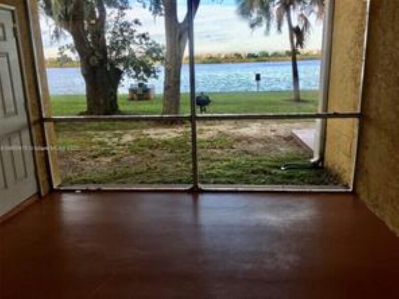 Building Photo - 2445 NW 33rd St