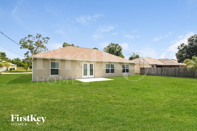 Building Photo - 770 Grandeur St SE