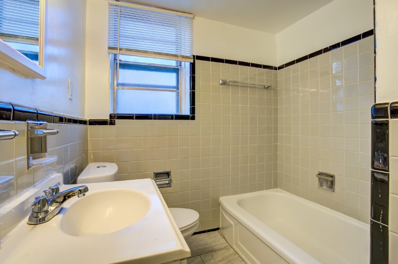 Building Photo - 4837 Cadieux Rd