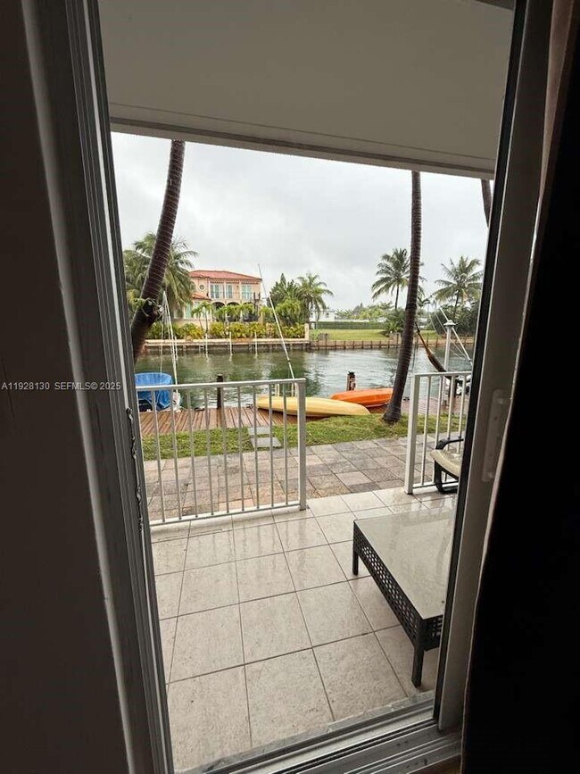 Building Photo - 2225 NE 123rd St