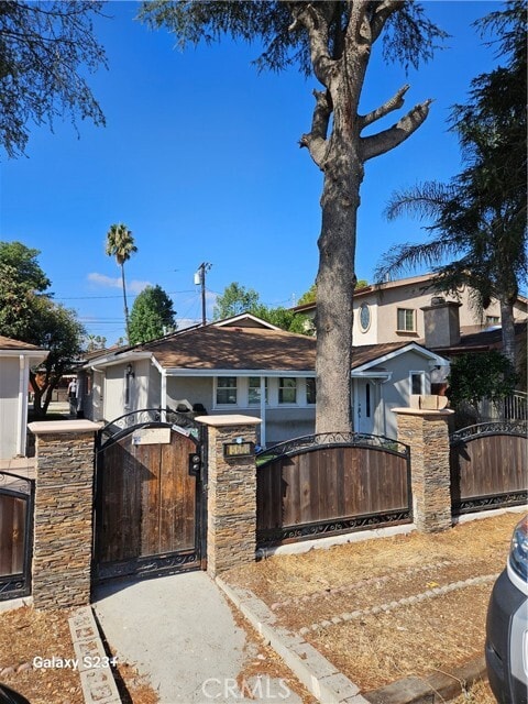 Primary Photo - 15608 Ethel St