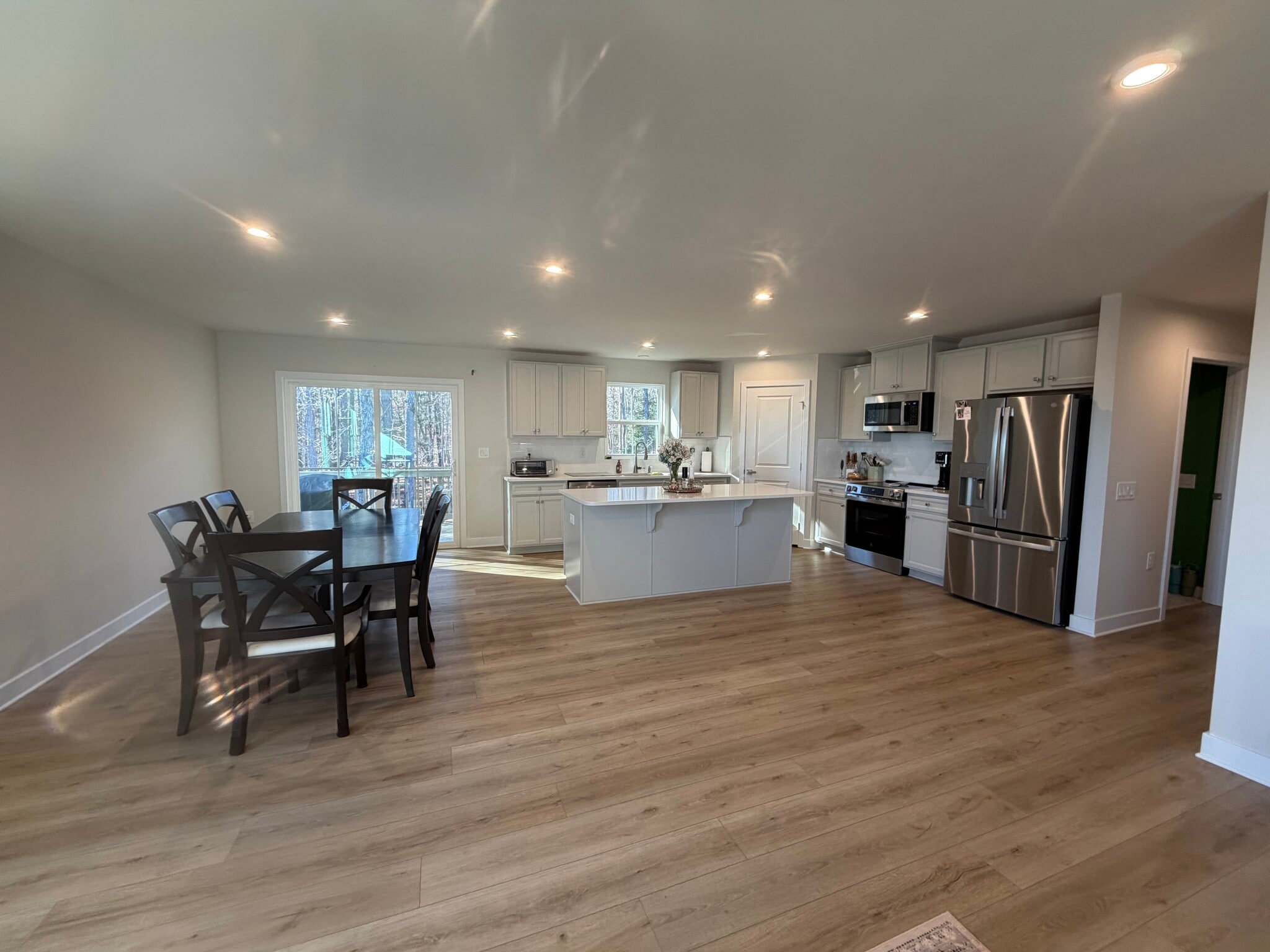 Building Photo - 951 Pemberley St