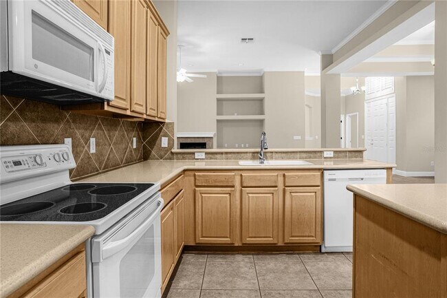 Building Photo - 10674 Woodchase Cir