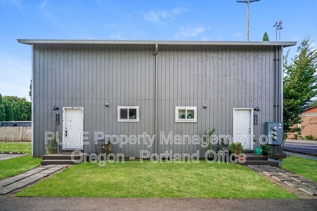 Building Photo - 10762 NE Prescott St