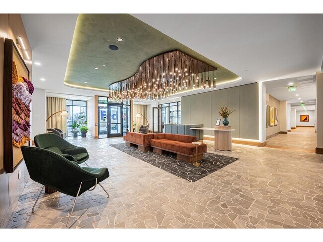 Building Photo - 640 Wisconsin Ave N