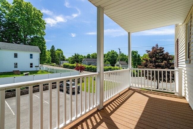 Building Photo - 105 Hamilton St