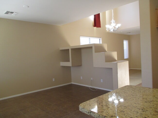 Building Photo - Beautiful Gilbert Home w/2 Master Bedrooms...