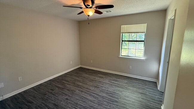 Building Photo - RATE DROP ALERT! (was $1725/month)