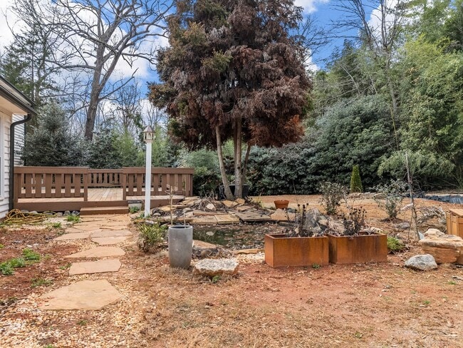 Building Photo - Luxury Living Awaits in this 6 Bedroom, 5 Bathroom Home – Elegant Comfort in a Prime Location