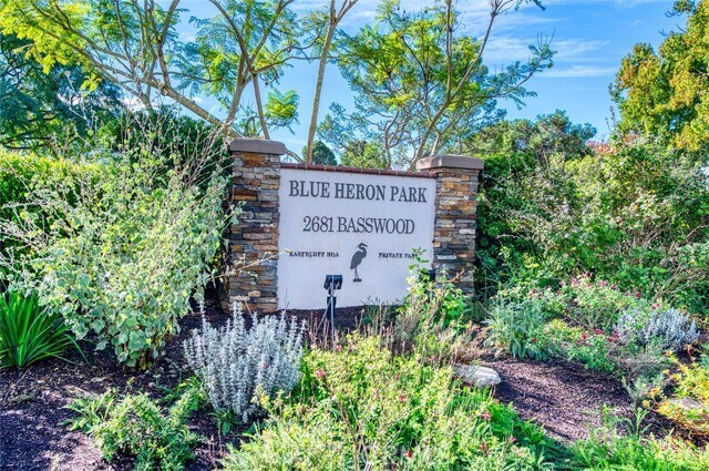 Building Photo - 2641 Alta Vista Dr