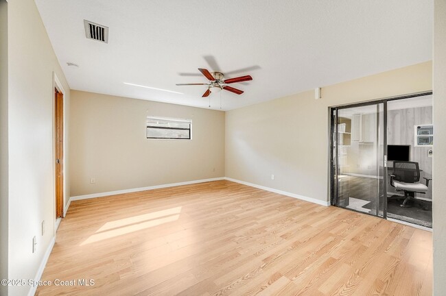 Building Photo - 115 Angelo Rd SE