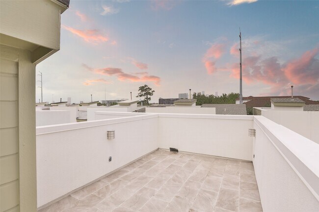 Building Photo - 4706 Austin St