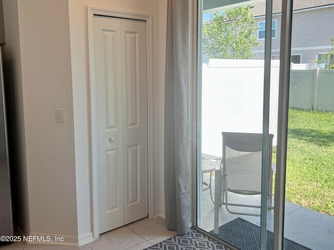 Building Photo - 307 Annies Pl