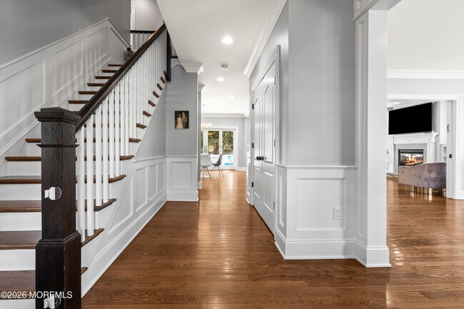 Building Photo - 558 Cedar Ave