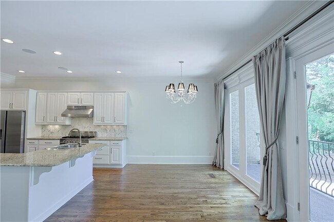 Building Photo - 1296 Lenox Park Blvd NE