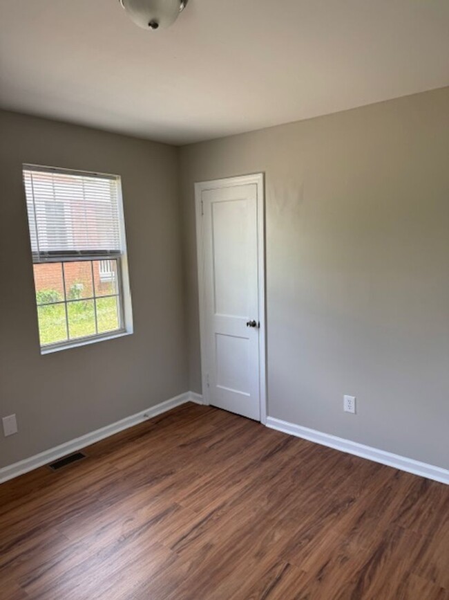 Building Photo - Charming North Augusta Duplex