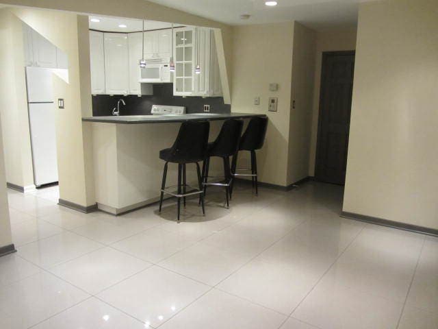 Building Photo - 7610 W Grand Ave