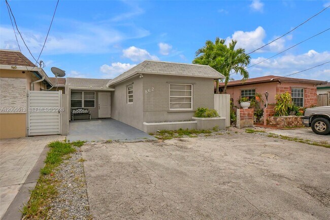 Building Photo - 862 W 79th St