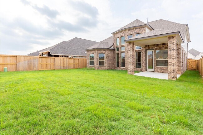Building Photo - 30031 Aralia Dr