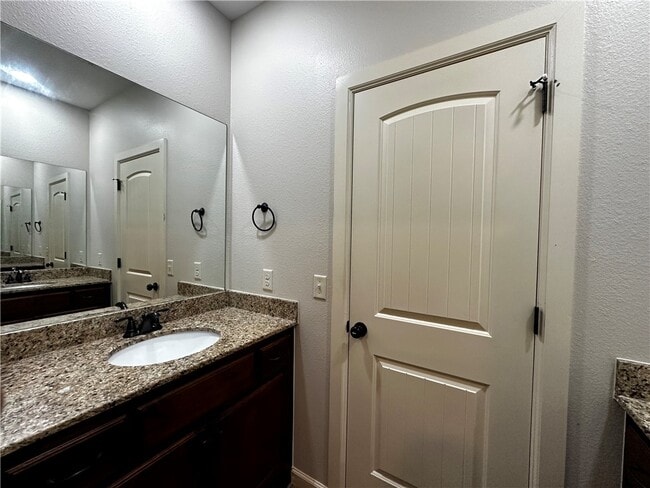 Building Photo - 584 N Mulligan Dr