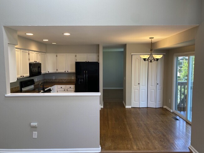 Building Photo - Highlands Ranch Home Available Now!