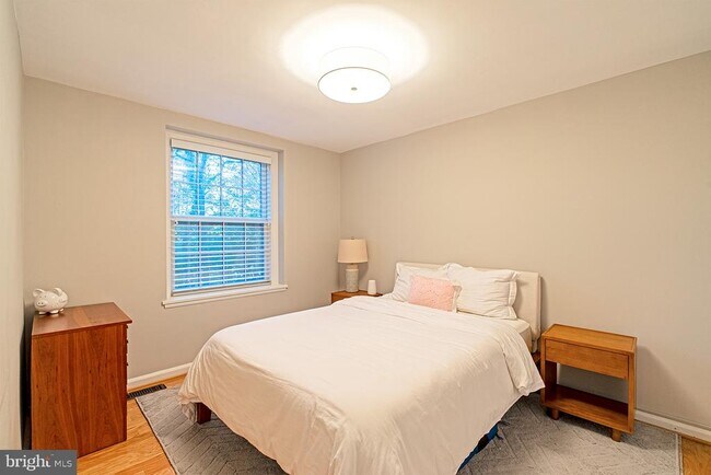 Building Photo - 3400 39th St NW