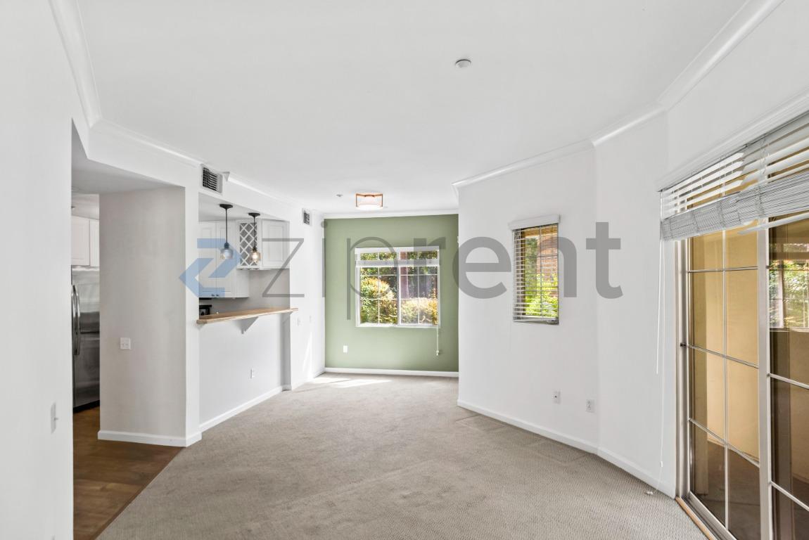 Building Photo - Unit 164